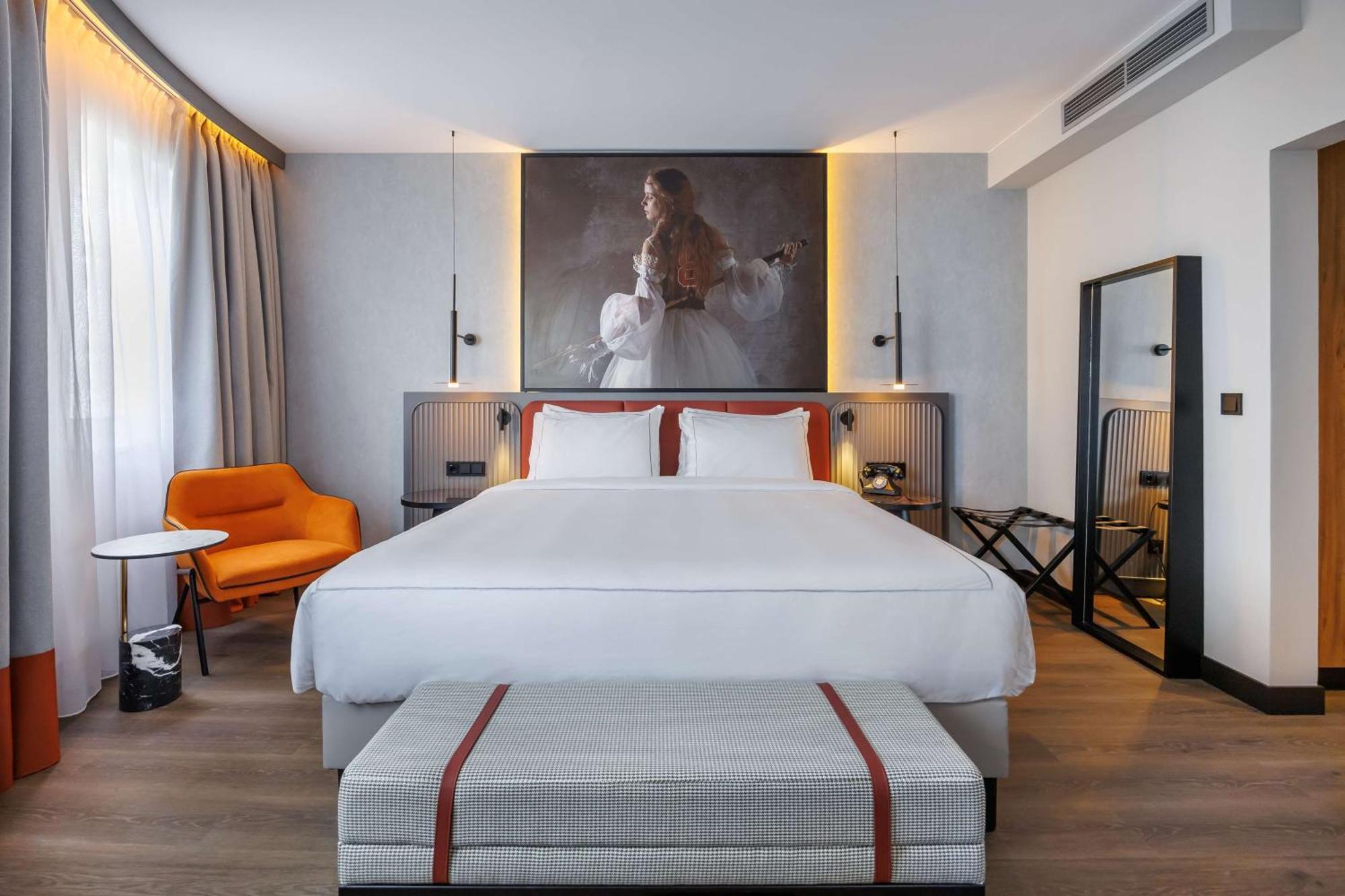 Отель Radisson Red Kudamm 4*